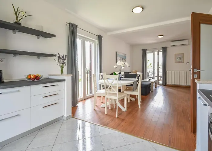 Heidi-2 By Interhome Apartment Nova Vas (Porec)